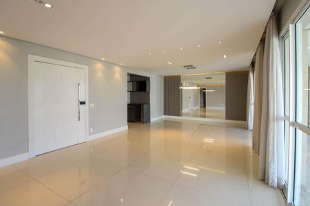 Apartamento à venda com 223m², 5 quartos e 4 vagasSala 