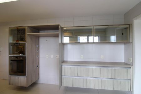 Apartamento à venda com 223m², 5 quartos e 4 vagasCozinha 