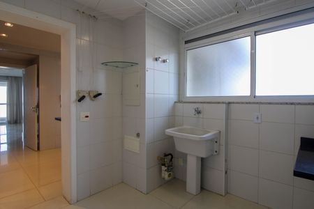Apartamento à venda com 223m², 5 quartos e 4 vagasÁrea de Serviço