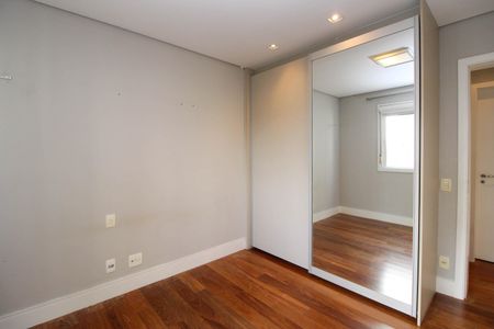 Apartamento à venda com 223m², 5 quartos e 4 vagasSuíte 2