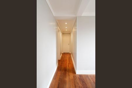 Apartamento à venda com 223m², 5 quartos e 4 vagasCorredor Suítes 