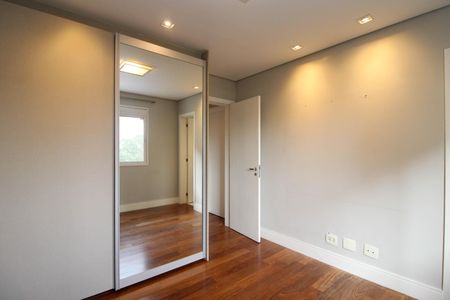 Apartamento à venda com 223m², 5 quartos e 4 vagasSuíte 2