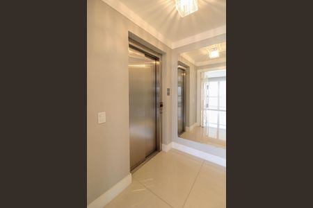 Apartamento à venda com 223m², 5 quartos e 4 vagasHall privativo