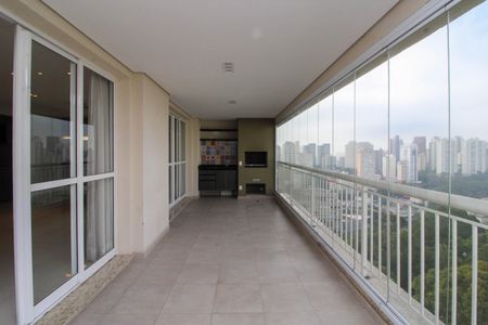 Apartamento à venda com 223m², 5 quartos e 4 vagasVaranda da Sala