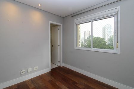 Apartamento à venda com 223m², 5 quartos e 4 vagasSuíte 2