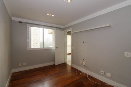 Apartamento à venda com 223m², 5 quartos e 4 vagasEscritório 