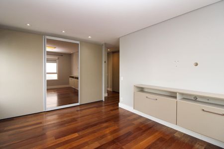 Apartamento à venda com 223m², 5 quartos e 4 vagasSuíte 4