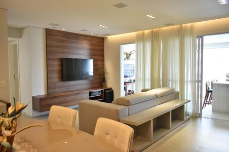 Apartamento à venda com 115m², 2 quartos e 2 vagasSala