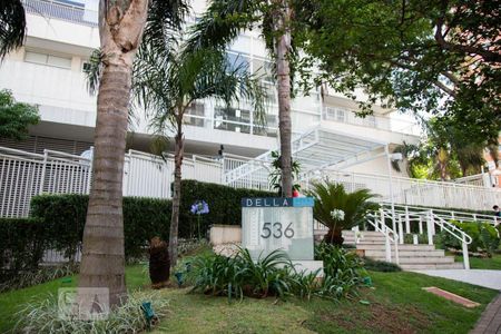 Apartamento à venda com 115m², 2 quartos e 2 vagas Apartamento à venda com 115m², 2 quartos e 2 vagasFachada