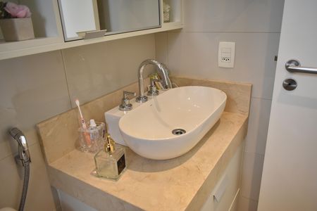 Apartamento à venda com 115m², 2 quartos e 2 vagasBanheiro da Suíte 2