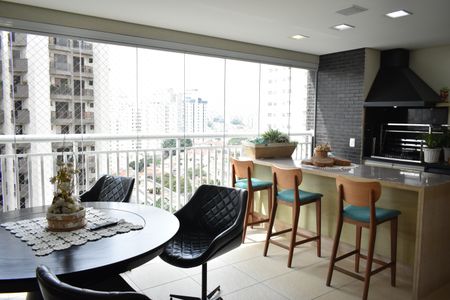 Sacada de apartamento à venda com 2 quartos, 115m² em Chácara Inglesa, São Paulo