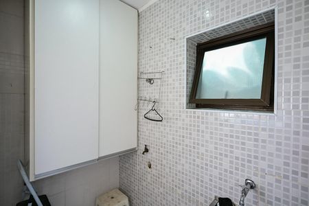 Apartamento à venda com 80m², 2 quartos e 1 vagaÁrea de Serviço 