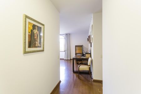 Casa à venda com 500m², 4 quartos e 4 vagas Casa à venda com 500m², 4 quartos e 4 vagasSuíte 2