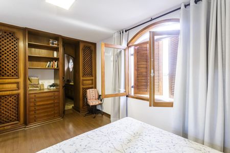 Casa à venda com 500m², 4 quartos e 4 vagas Casa à venda com 500m², 4 quartos e 4 vagasSuíte 1