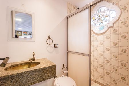 Casa à venda com 500m², 4 quartos e 4 vagas Casa à venda com 500m², 4 quartos e 4 vagasAnexo