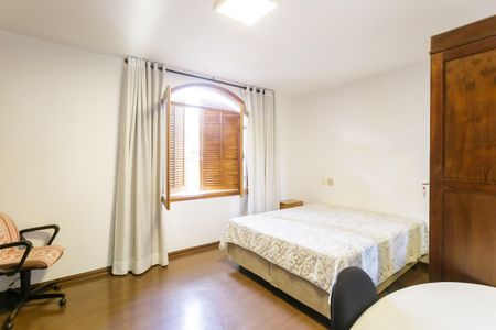 Casa à venda com 500m², 4 quartos e 4 vagas Casa à venda com 500m², 4 quartos e 4 vagasSuíte 1