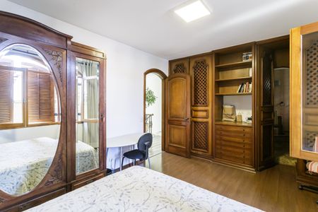 Casa à venda com 500m², 4 quartos e 4 vagas Casa à venda com 500m², 4 quartos e 4 vagasSuíte 1