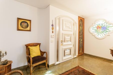 Casa à venda com 500m², 4 quartos e 4 vagas Casa à venda com 500m², 4 quartos e 4 vagasSala