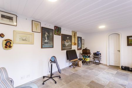 Casa à venda com 500m², 4 quartos e 4 vagas Casa à venda com 500m², 4 quartos e 4 vagasAnexo