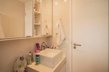 Apartamento à venda com 115m², 2 quartos e 2 vagasBanheiro da Suíte 2