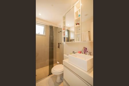 Apartamento à venda com 115m², 2 quartos e 2 vagasBanheiro da Suíte 2