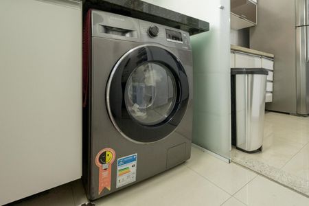 Apartamento à venda com 64m², 3 quartos e 1 vagaÁrea de Serviço