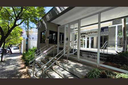Apartamento à venda com 89m², 2 quartos e 2 vagasFachada + Plaquinha