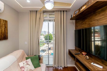 Sala de apartamento para alugar com 2 quartos, 65m² em Parada de Lucas, Rio de Janeiro