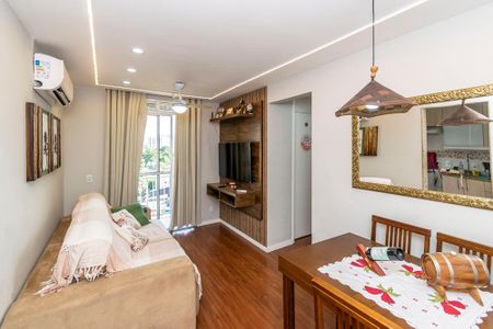Sala de apartamento para alugar com 2 quartos, 65m² em Parada de Lucas, Rio de Janeiro