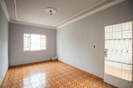 Sala de casa para alugar com 2 quartos, 105m² em Vila Iara, São Gonçalo
