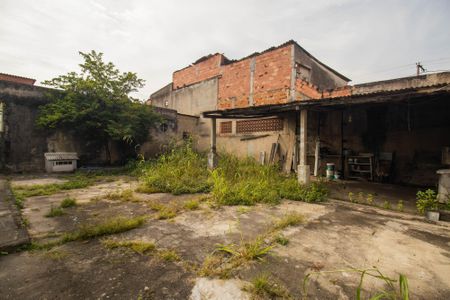 Casa para alugar com 105m², 2 quartos e 8 vagas Casa para alugar com 105m², 2 quartos e 8 vagasQuintal