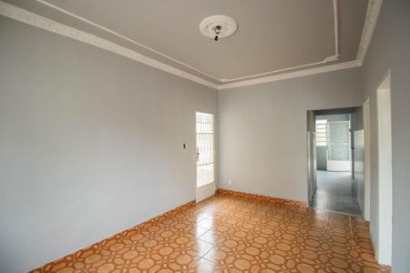 Sala de casa para alugar com 2 quartos, 105m² em Vila Iara, São Gonçalo