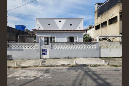 Casa para alugar com 105m², 2 quartos e 8 vagas Casa para alugar com 105m², 2 quartos e 8 vagasFachada
