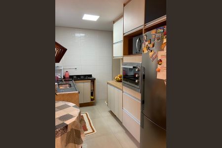 Apartamento à venda com 86m², 2 quartos e 2 vagasCozinha