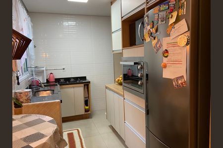 Apartamento à venda com 86m², 2 quartos e 2 vagasCozinha