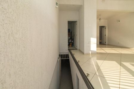 Casa à venda com 350m², 4 quartos e 3 vagas Casa à venda com 350m², 4 quartos e 3 vagasCobertura
