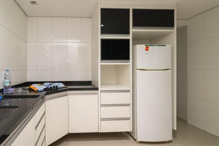 Casa à venda com 350m², 4 quartos e 3 vagas Casa à venda com 350m², 4 quartos e 3 vagasCasa 2 - Cozinha