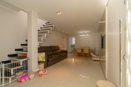 Sala de casa à venda com 4 quartos, 350m² em Jardim Egle, São Paulo