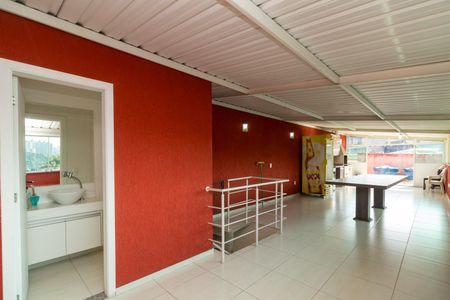 Casa à venda com 350m², 4 quartos e 3 vagas Casa à venda com 350m², 4 quartos e 3 vagasCobertura