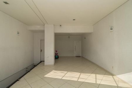 Casa à venda com 350m², 4 quartos e 3 vagas Casa à venda com 350m², 4 quartos e 3 vagasÁrea comum