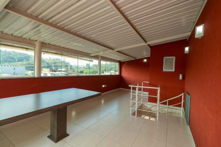 Casa à venda com 350m², 4 quartos e 3 vagas Casa à venda com 350m², 4 quartos e 3 vagasCobertura