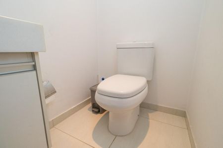 Casa à venda com 350m², 4 quartos e 3 vagas Casa à venda com 350m², 4 quartos e 3 vagasLavabo