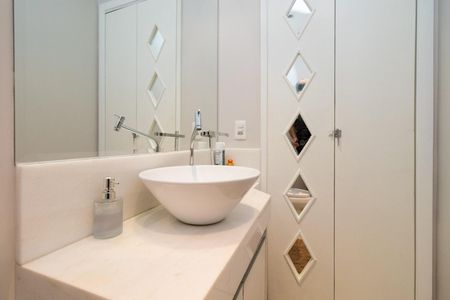 Casa à venda com 350m², 4 quartos e 3 vagas Casa à venda com 350m², 4 quartos e 3 vagasLavabo