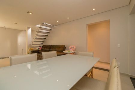 Sala de casa à venda com 4 quartos, 350m² em Jardim Egle, São Paulo