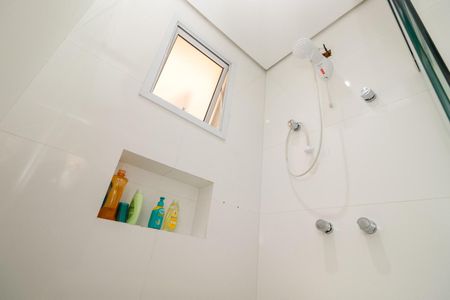 Casa à venda com 350m², 4 quartos e 3 vagas Casa à venda com 350m², 4 quartos e 3 vagasBanheiro social