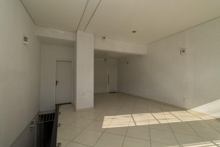 Casa à venda com 350m², 4 quartos e 3 vagas Casa à venda com 350m², 4 quartos e 3 vagasÁrea comum