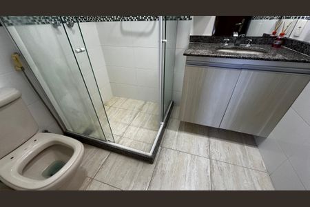 Casa de condomínio à venda com 320m², 5 quartos e 4 vagasBanheiro da Suíte 3