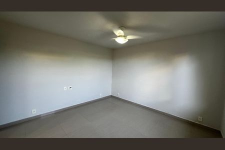 Casa de condomínio à venda com 320m², 5 quartos e 4 vagasSuíte 1