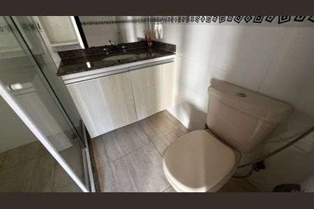 Casa de condomínio à venda com 320m², 5 quartos e 4 vagasBanheiro da Suíte 4