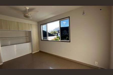Casa de condomínio à venda com 320m², 5 quartos e 4 vagasSuíte 5